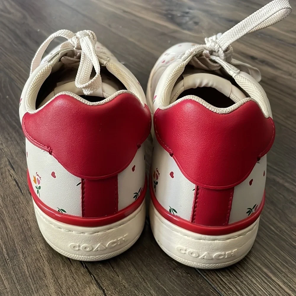 Coach Clip Low Top Sneaker Women 9.5 C7666 85185 1 used Condition Hearts 112024 - Picture 7 of 11